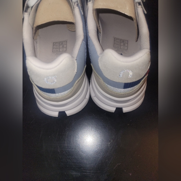 On Running casual sneakers Cloudrift size women's 8.5 color Metal/Navy - Picture 12 of 12